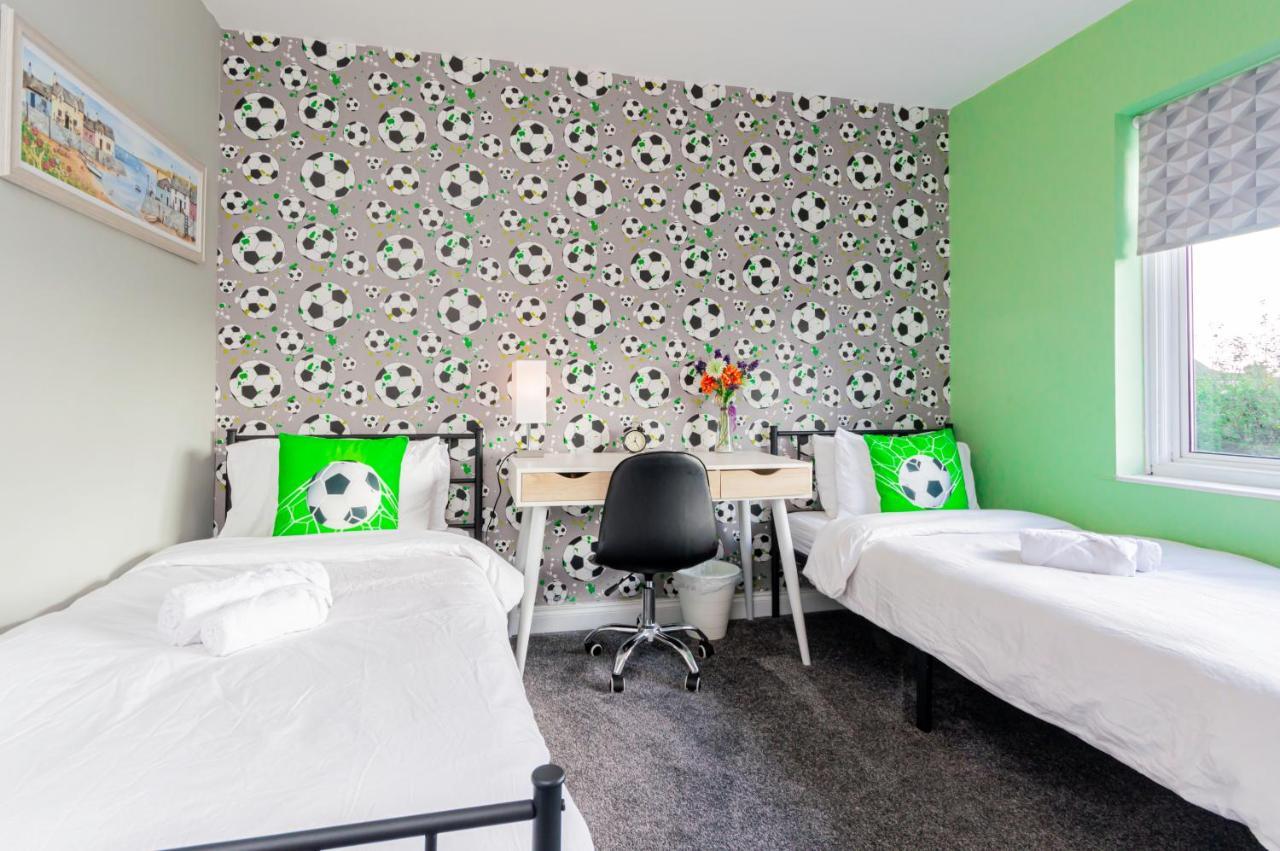 Stunning Place, Close To Windsor & Heathrow & Private Parking Burnham  Dış mekan fotoğraf